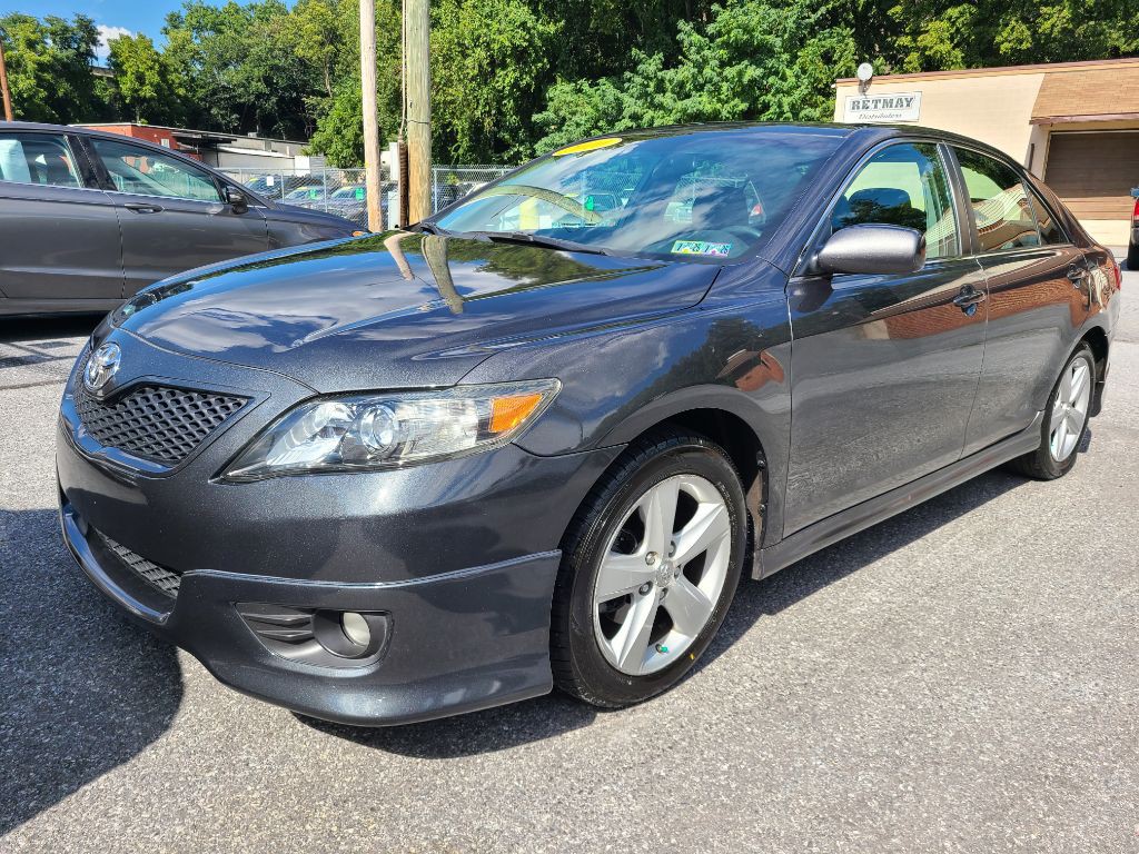 2010 Toyota Camry Image 1