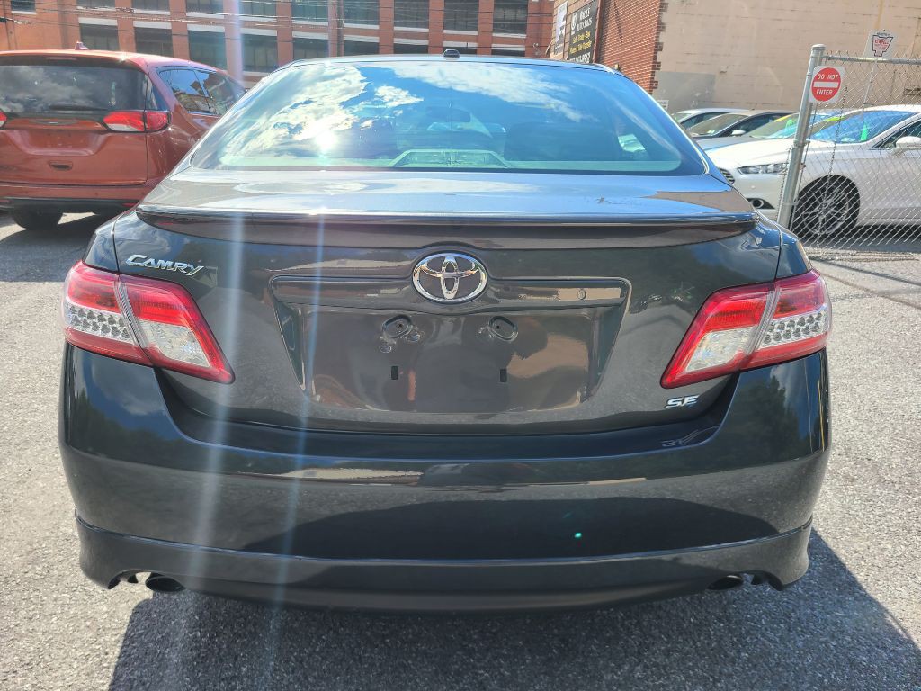 2010 Toyota Camry Image 4