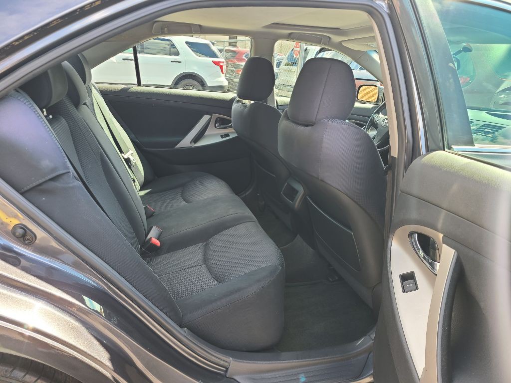 2010 Toyota Camry Image 10