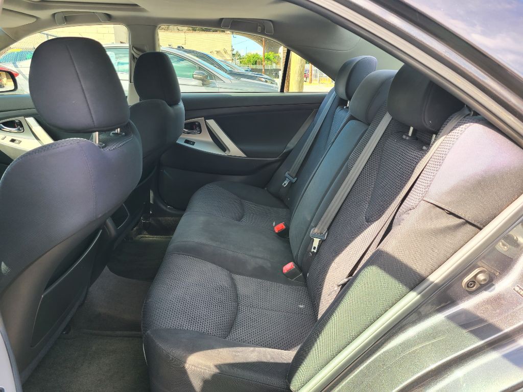 2010 Toyota Camry Image 11