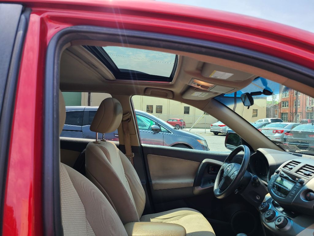 2011 Toyota Rav4 Image 9