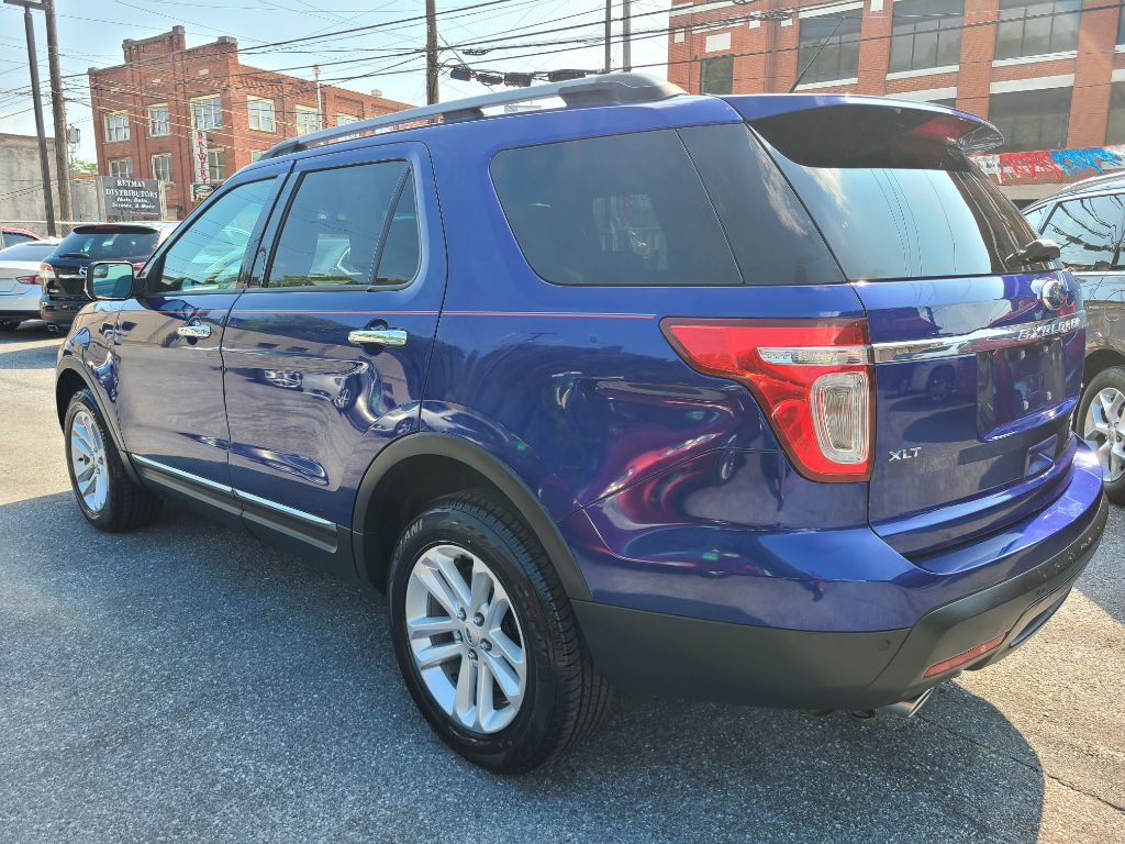 2015 Ford Explorer Image 2
