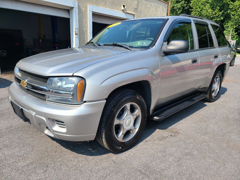 2008 Chevrolet Trailblazer Image 1
