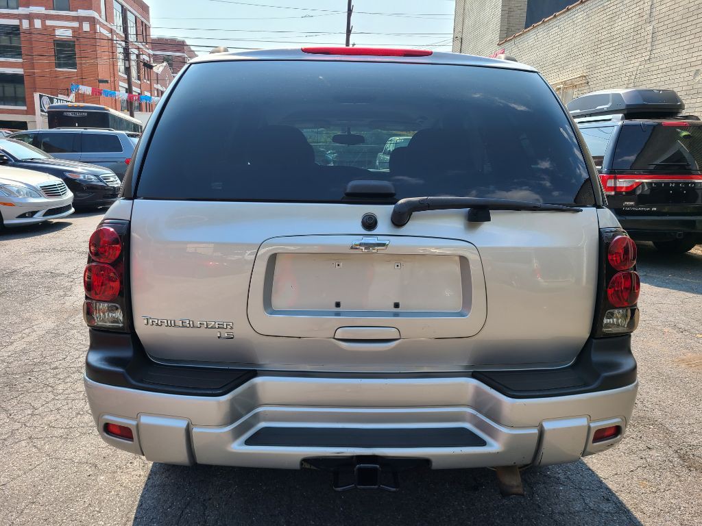 2008 Chevrolet Trailblazer Image 2