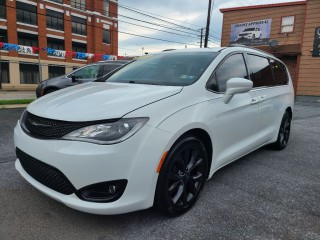 Image for 2018 Chrysler Pacifica Touring L ID: 6709461