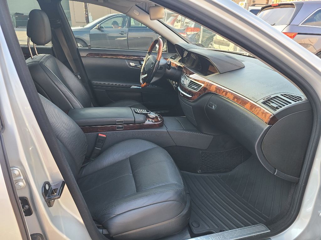 2008 Mercedes-Benz S-Class Image 11