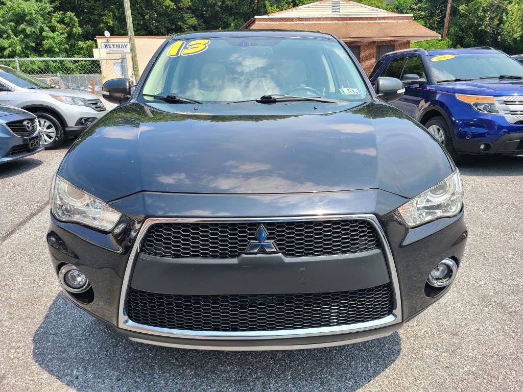 2013 Mitsubishi Outlander Image 8