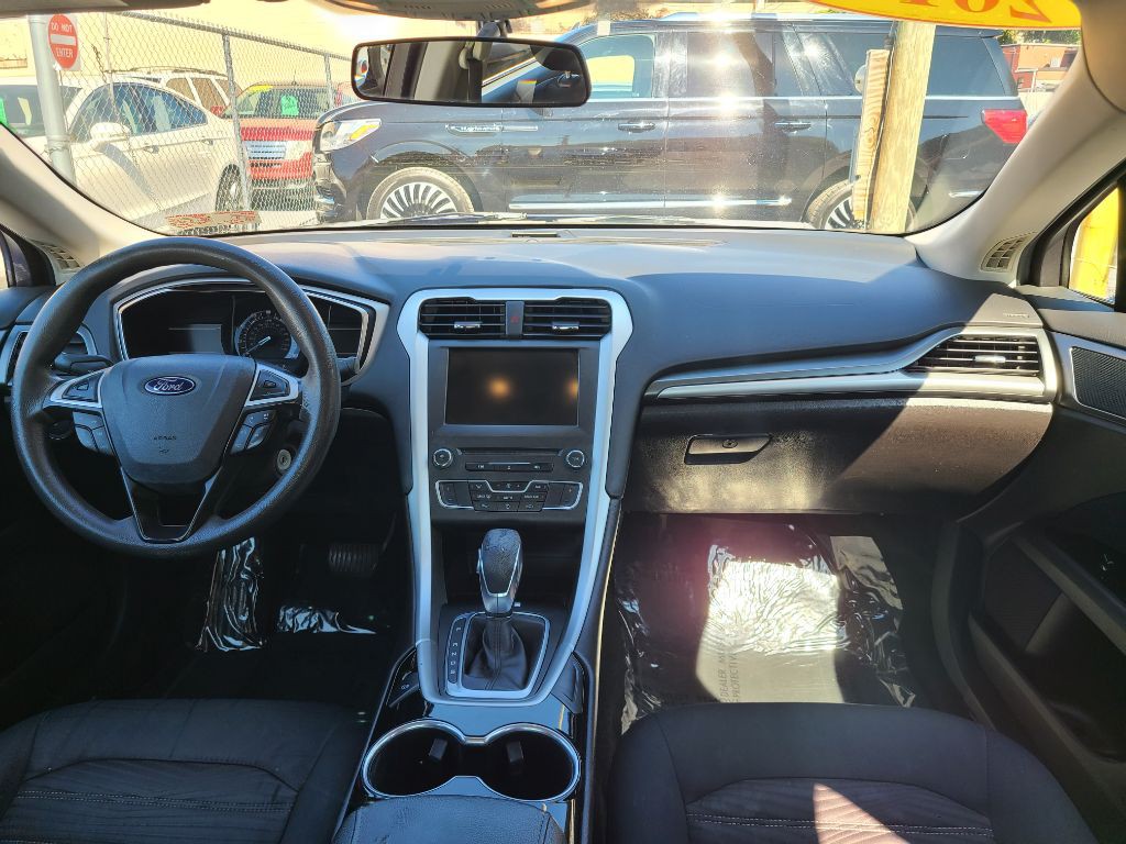 2016 Ford Fusion Image 10