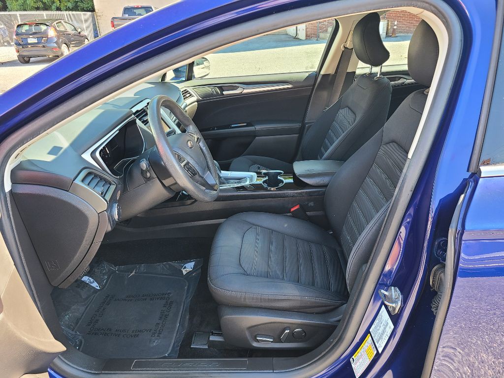 2016 Ford Fusion Image 14