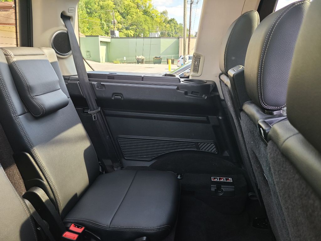 2013 Land Rover LR4 Image 11