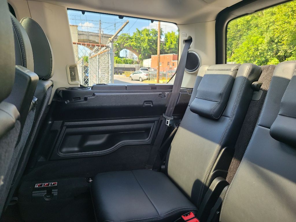 2013 Land Rover LR4 Image 14