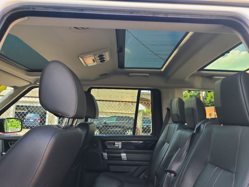 2013 Land Rover LR4 Image 15