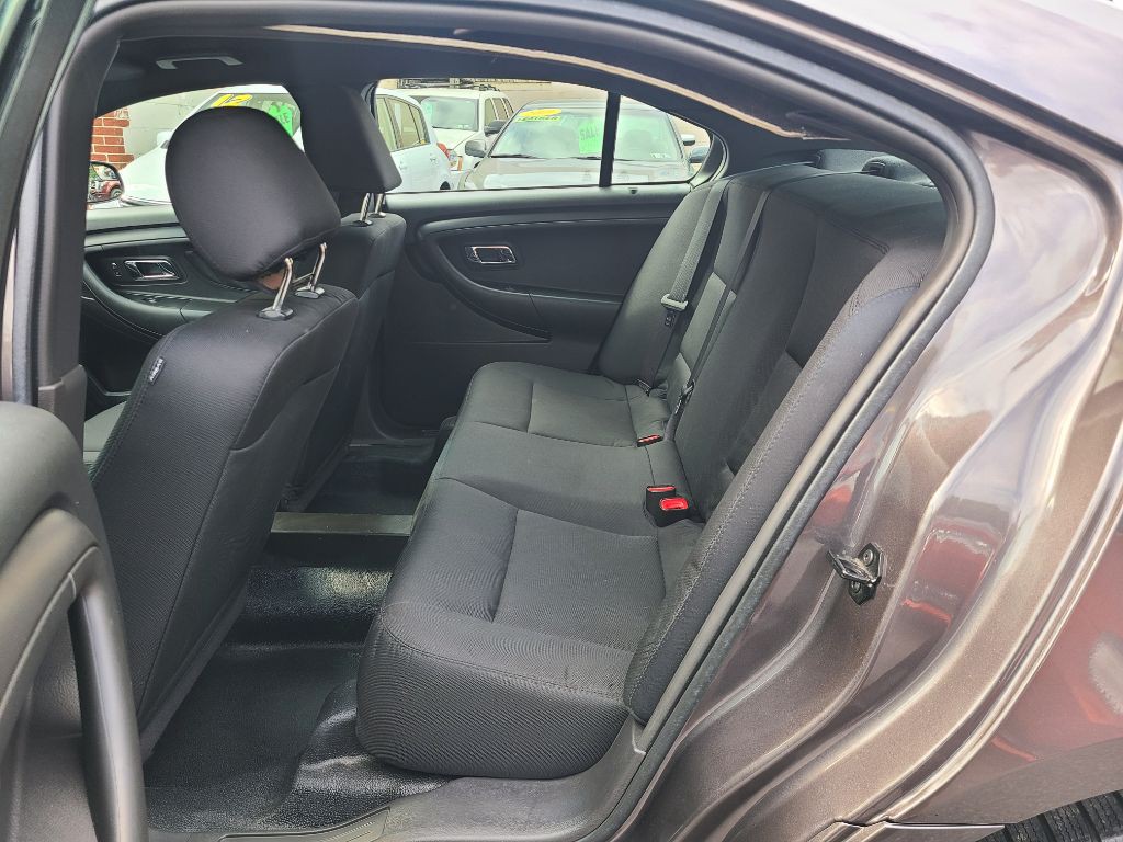 2015 Ford Taurus Image 12