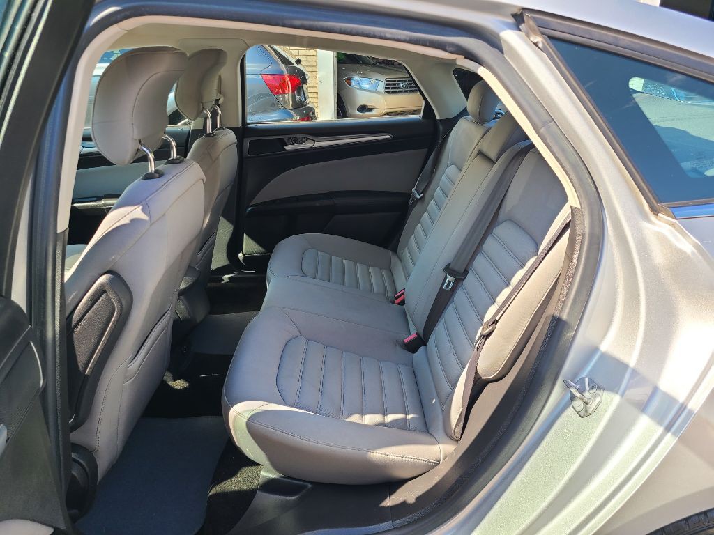 2014 Ford Fusion Image 12