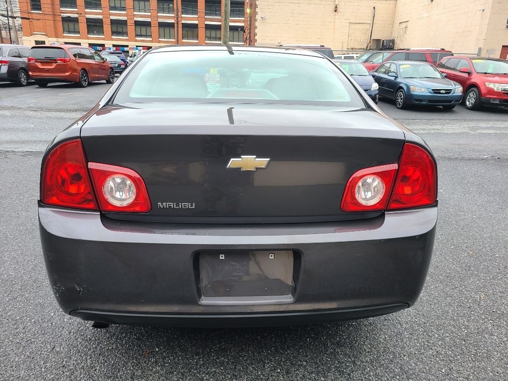 2012 Chevrolet Malibu Image 4