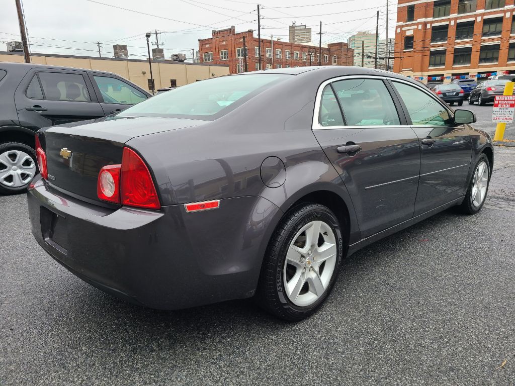 2012 Chevrolet Malibu Image 9