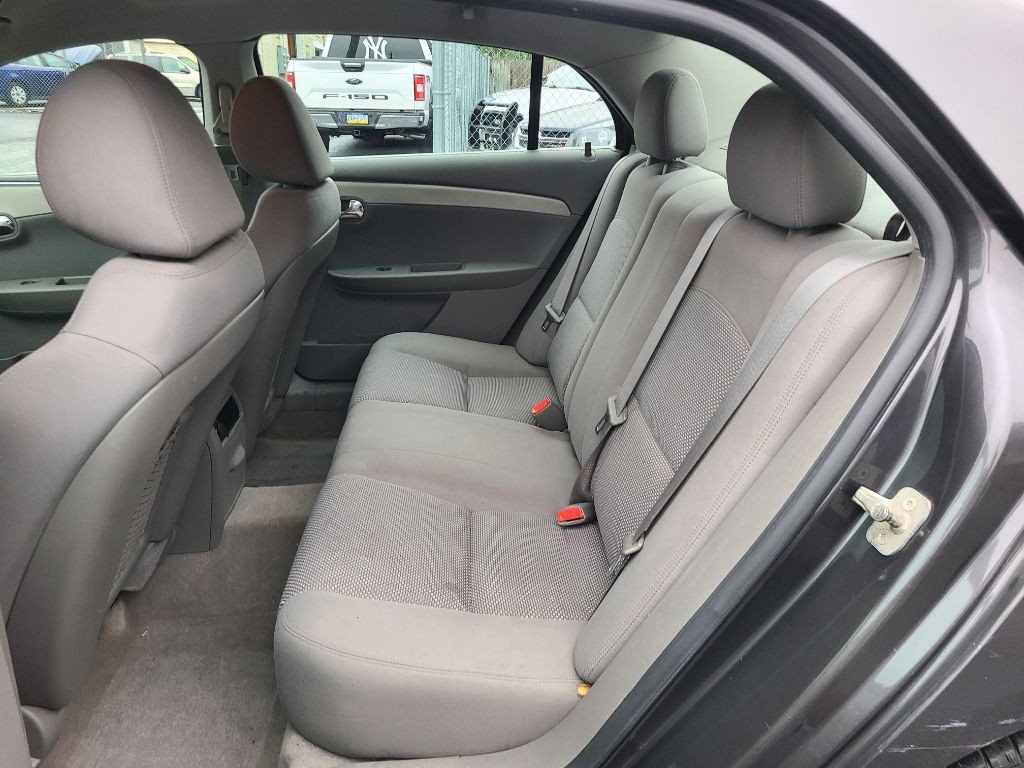 2012 Chevrolet Malibu Image 28