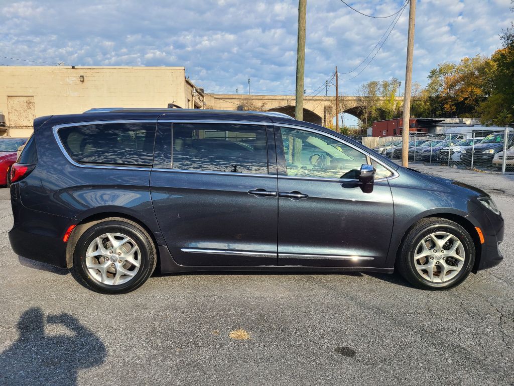2020 Chrysler Pacifica Image 6