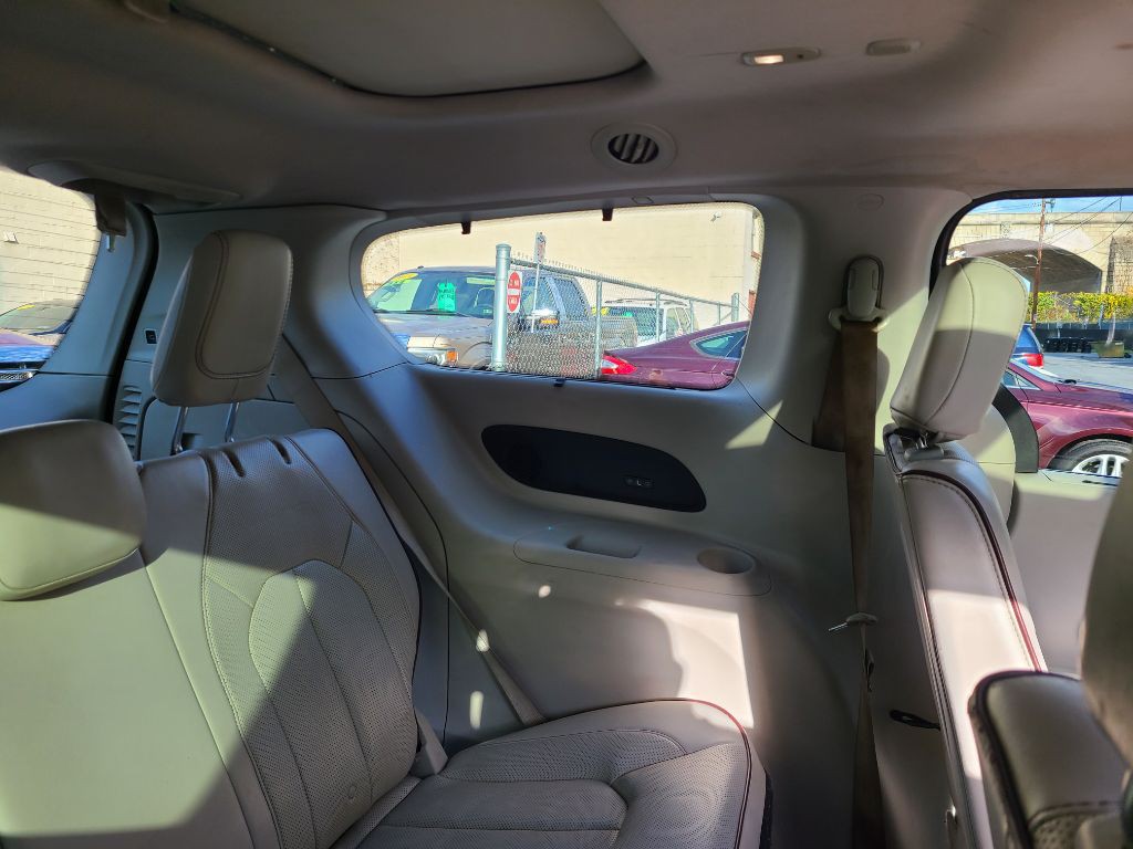 2020 Chrysler Pacifica Image 11