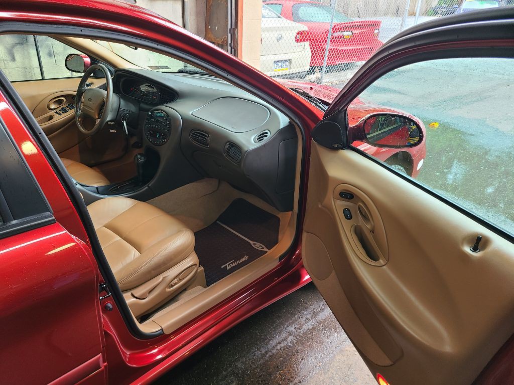 1996 Ford Taurus Image 16
