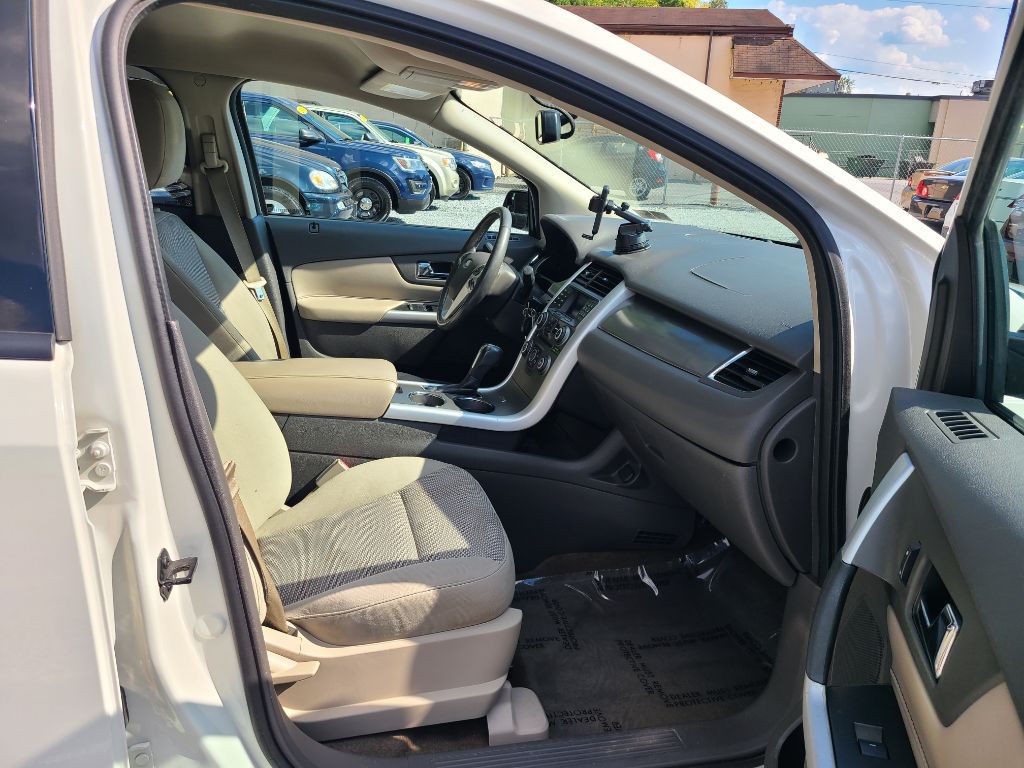 2013 Ford Edge Image 9
