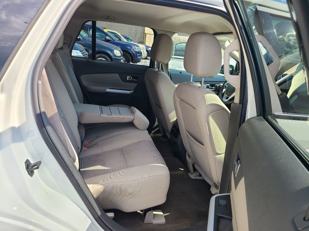 2013 Ford Edge Image 11