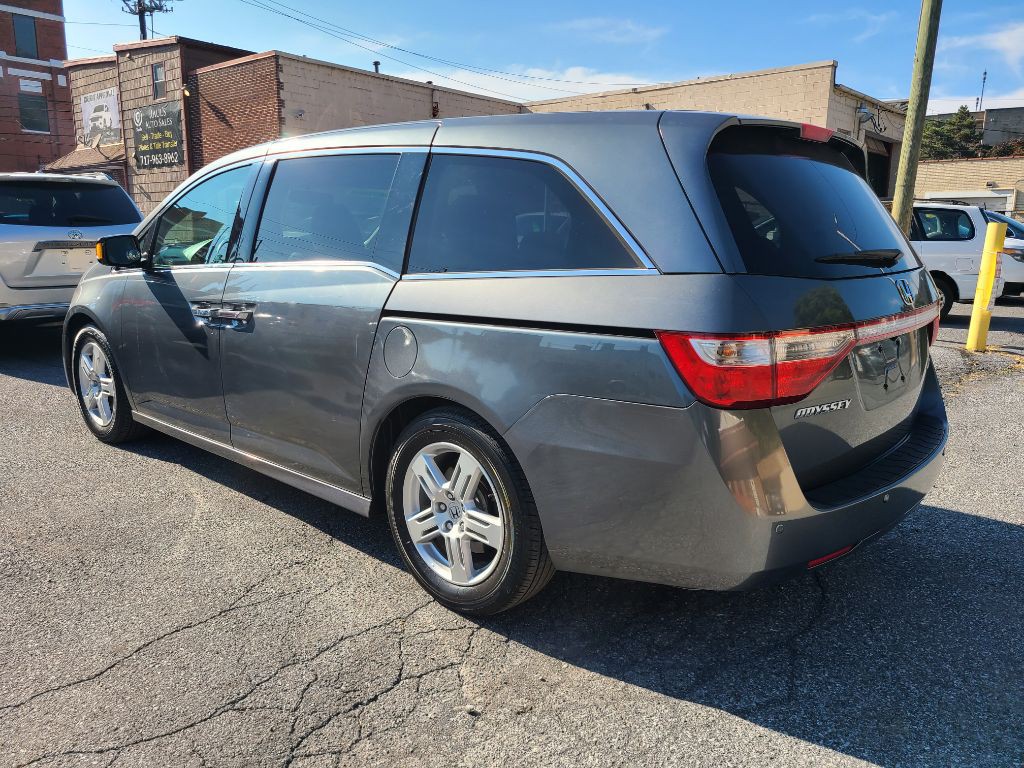 2011 Honda Odyssey Image 3