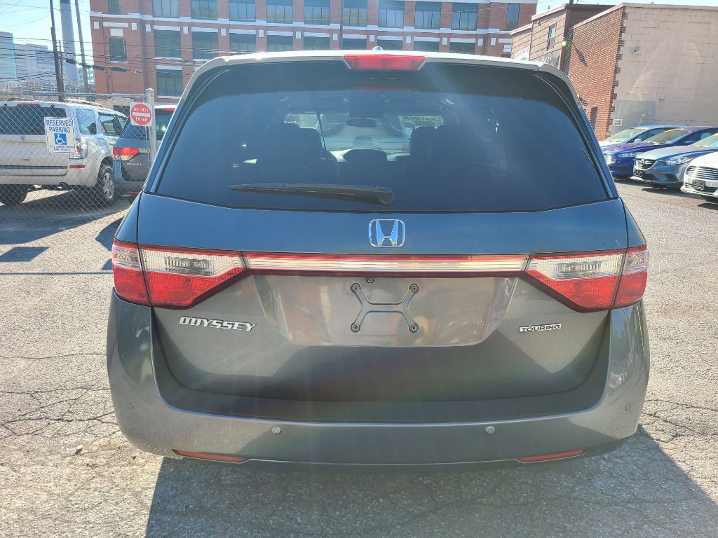 2011 Honda Odyssey Image 4
