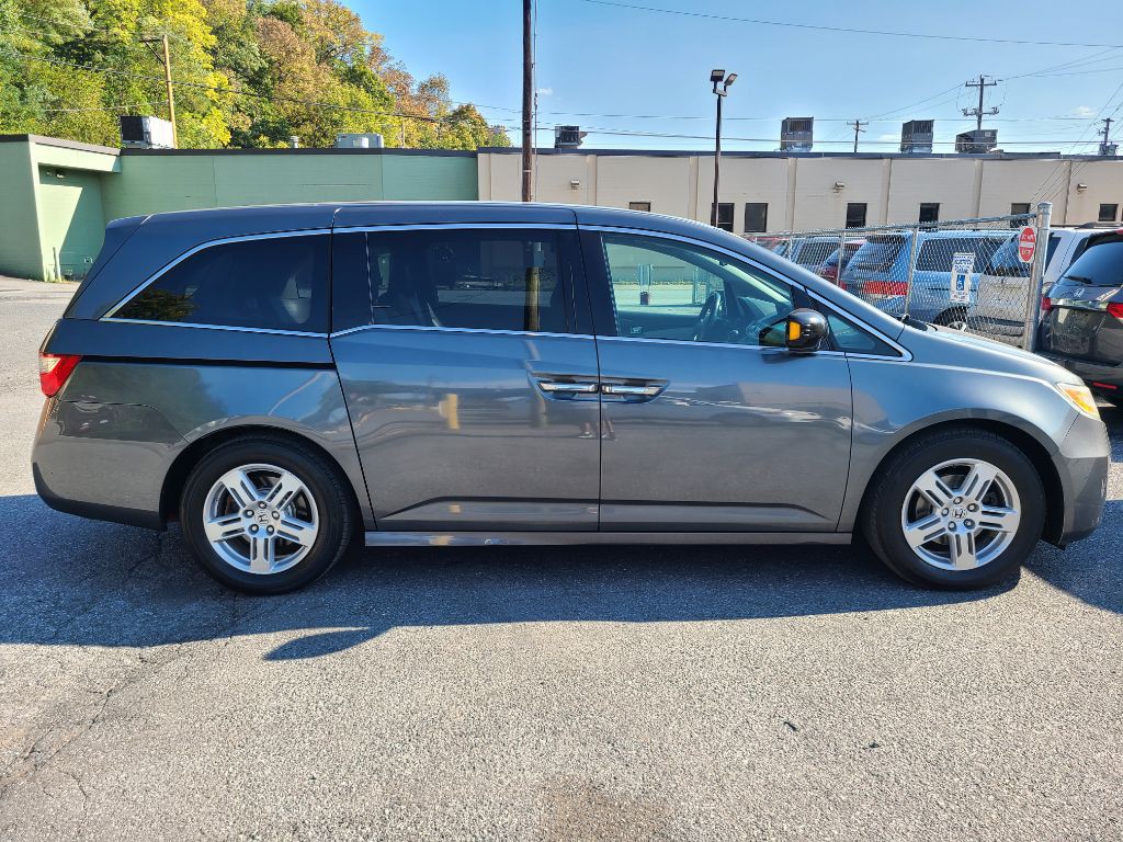 2011 Honda Odyssey Image 6
