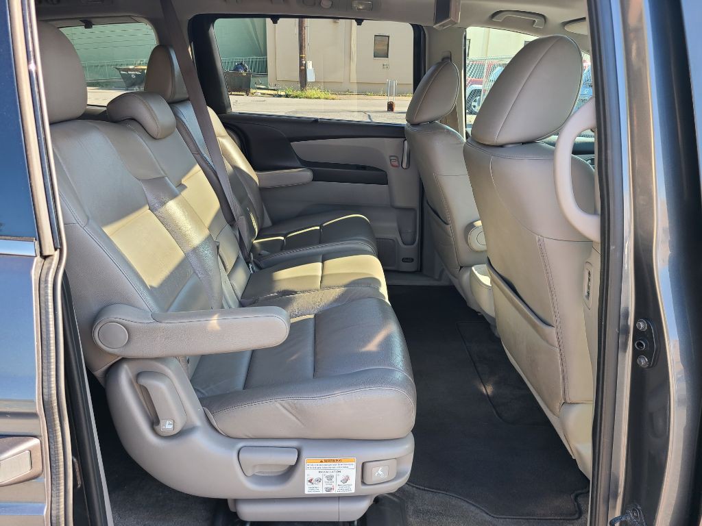 2011 Honda Odyssey Image 12