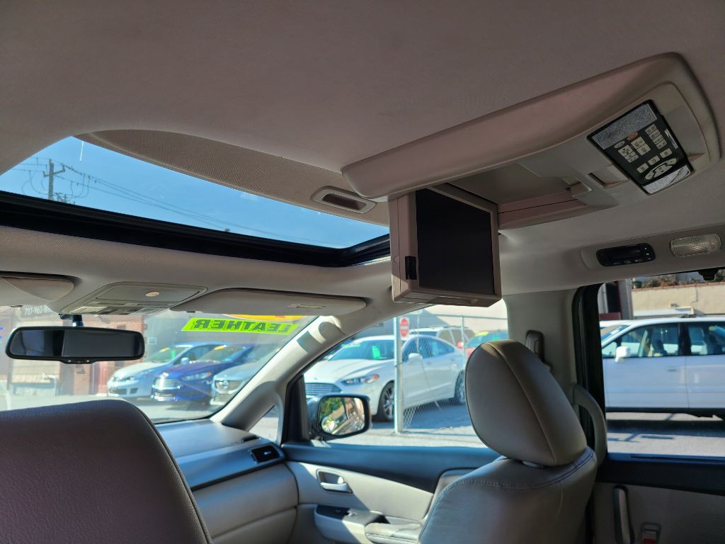 2011 Honda Odyssey Image 14