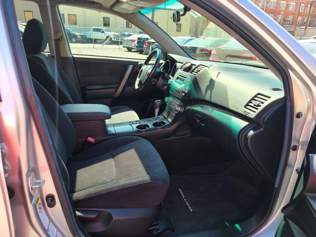 2010 Toyota Highlander Image 10