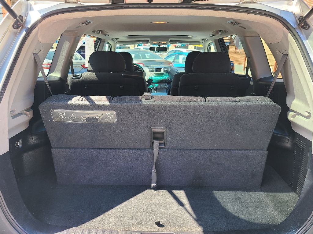 2010 Toyota Highlander Image 14