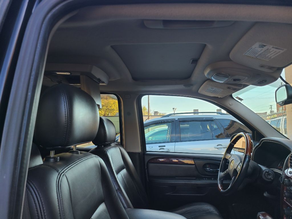 2009 GMC Envoy Image 9