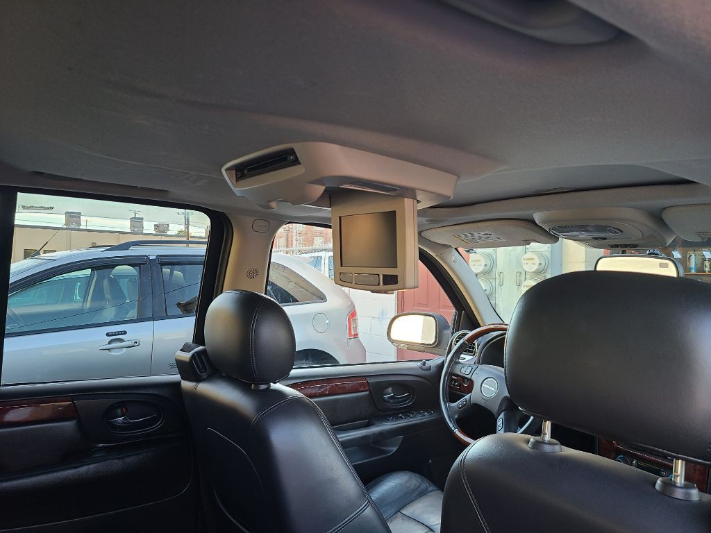 2009 GMC Envoy Image 12