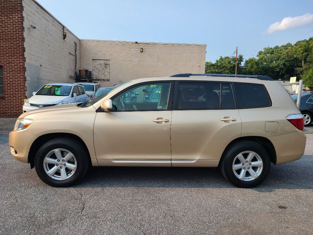 2010 Toyota Highlander Image 2