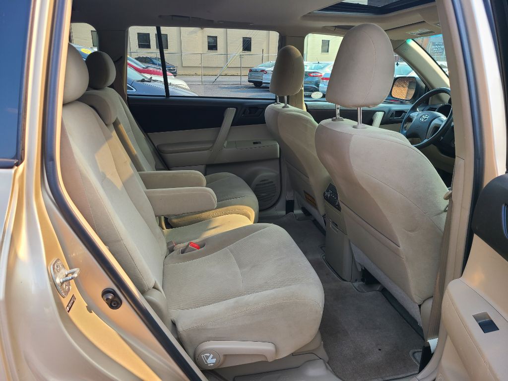 2010 Toyota Highlander Image 11