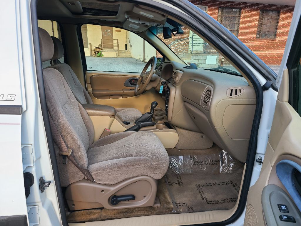 2004 Chevrolet Trailblazer Image 9