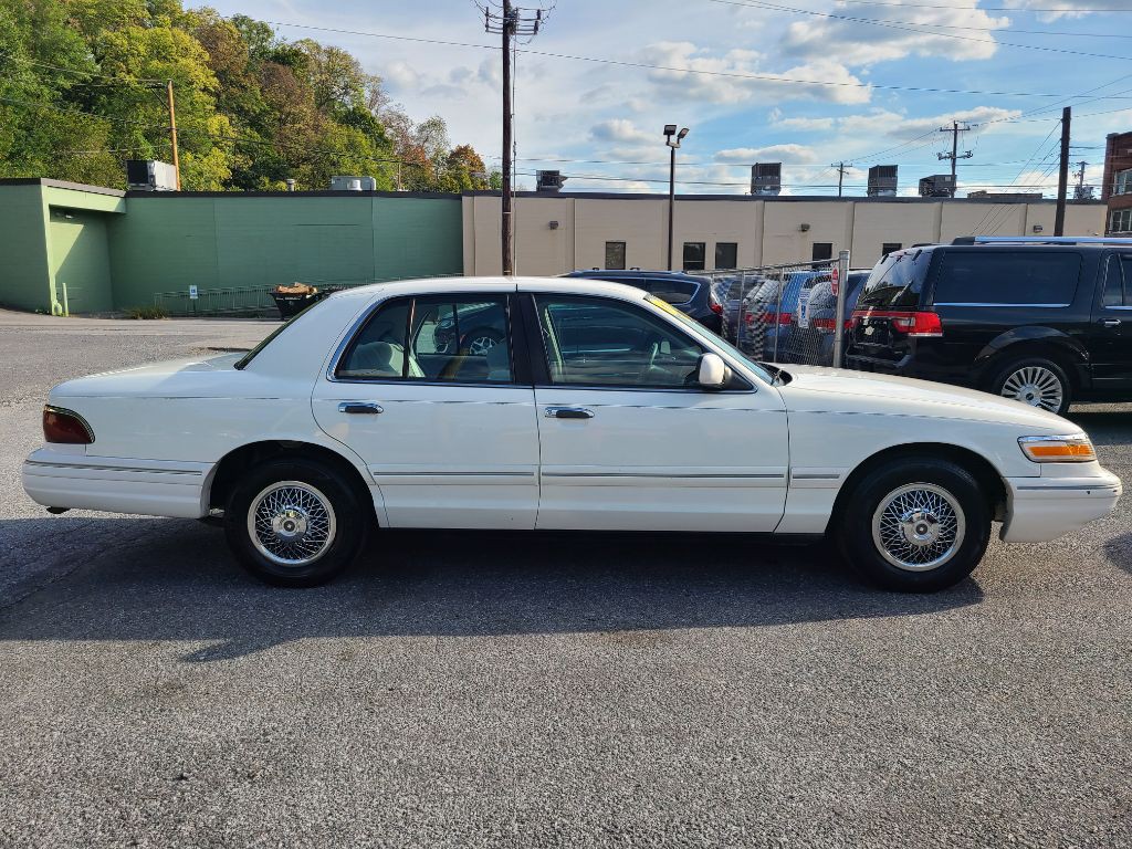 1997 Mercury Grand Marquis Image 6