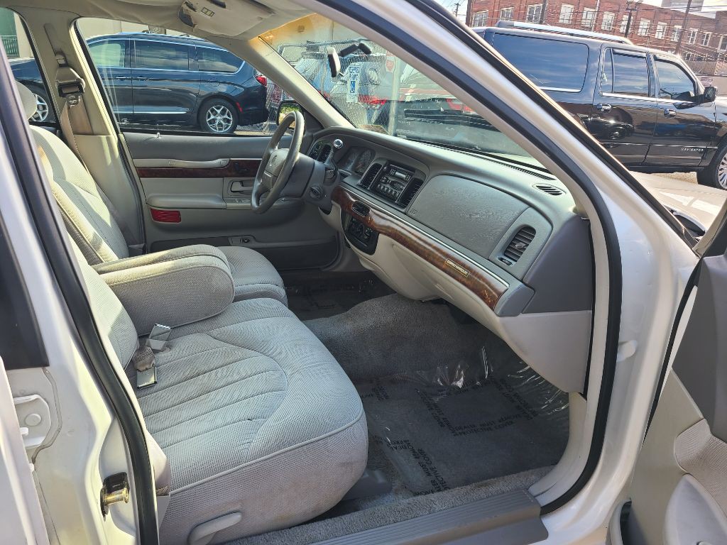 1997 Mercury Grand Marquis Image 9