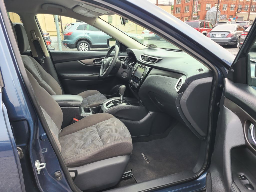 2016 Nissan Rogue Image 9