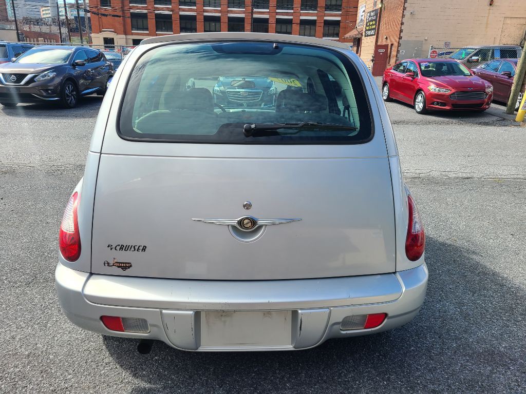 2007 Chrysler PT Cruiser Image 4