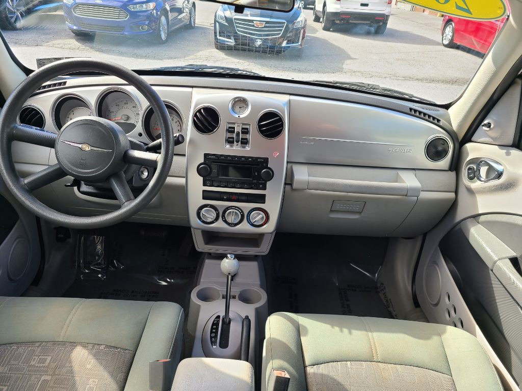 2007 Chrysler PT Cruiser Image 10