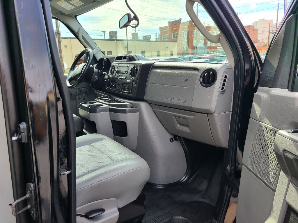 2014 Ford Econoline Image 10