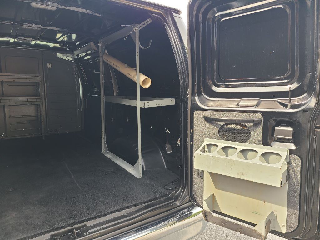 2014 Ford Econoline Image 15