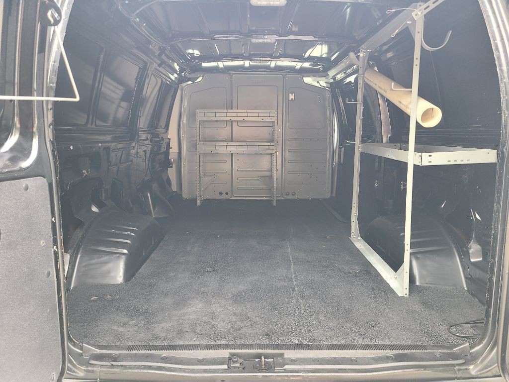 2014 Ford Econoline Image 17