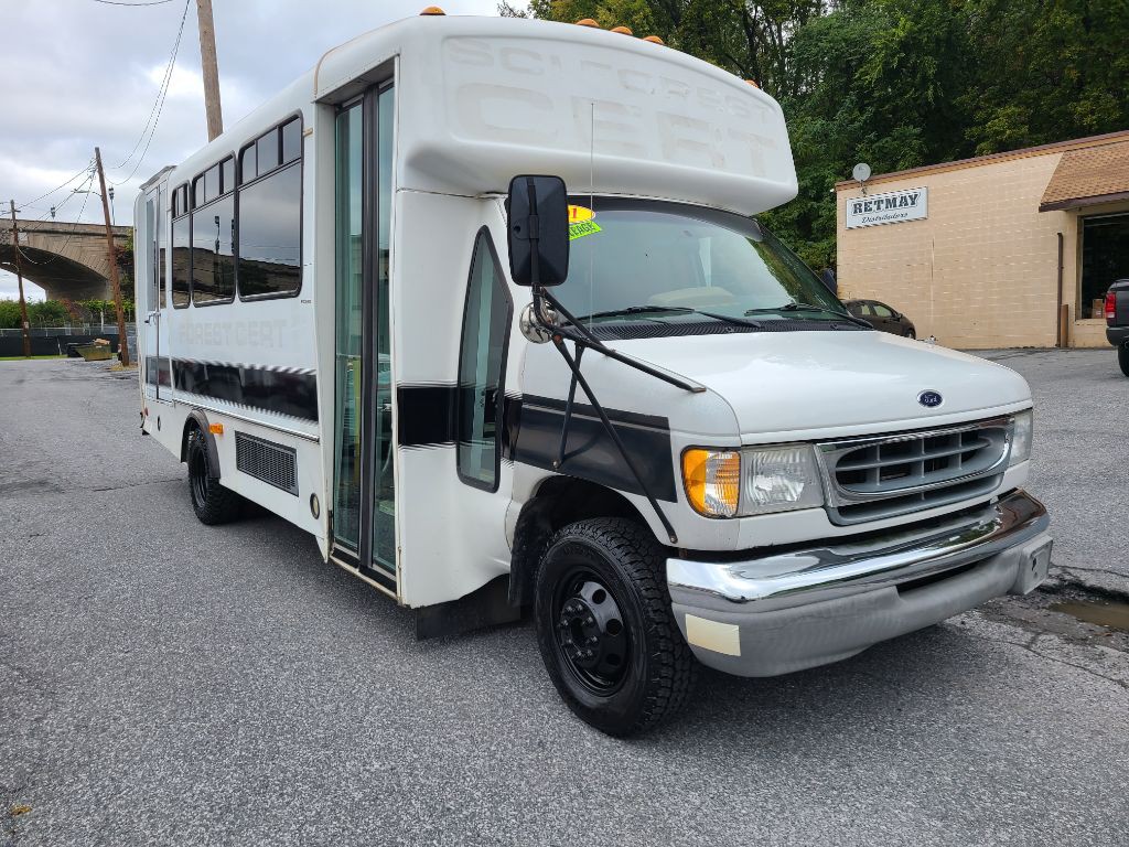 2001 Ford Econoline Image 8
