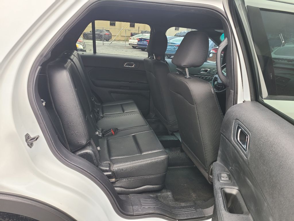 2016 Ford Explorer Image 12