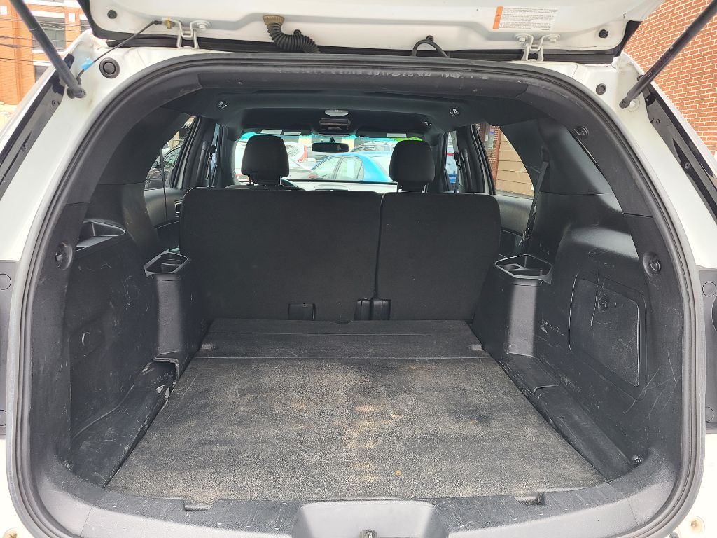 2016 Ford Explorer Image 13