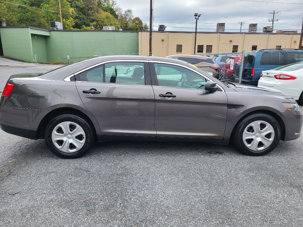 2015 Ford Taurus Image 2